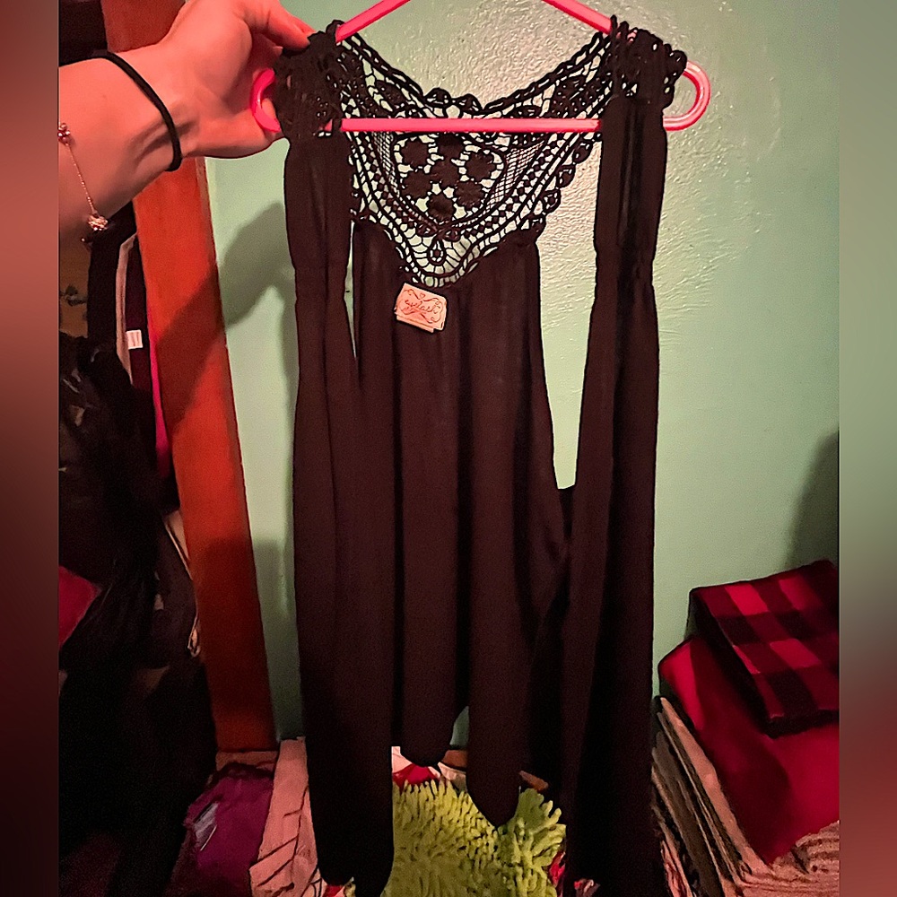 Thin laced & flowy open front Black EYELASH COUTURE BRAND size small tank cardi